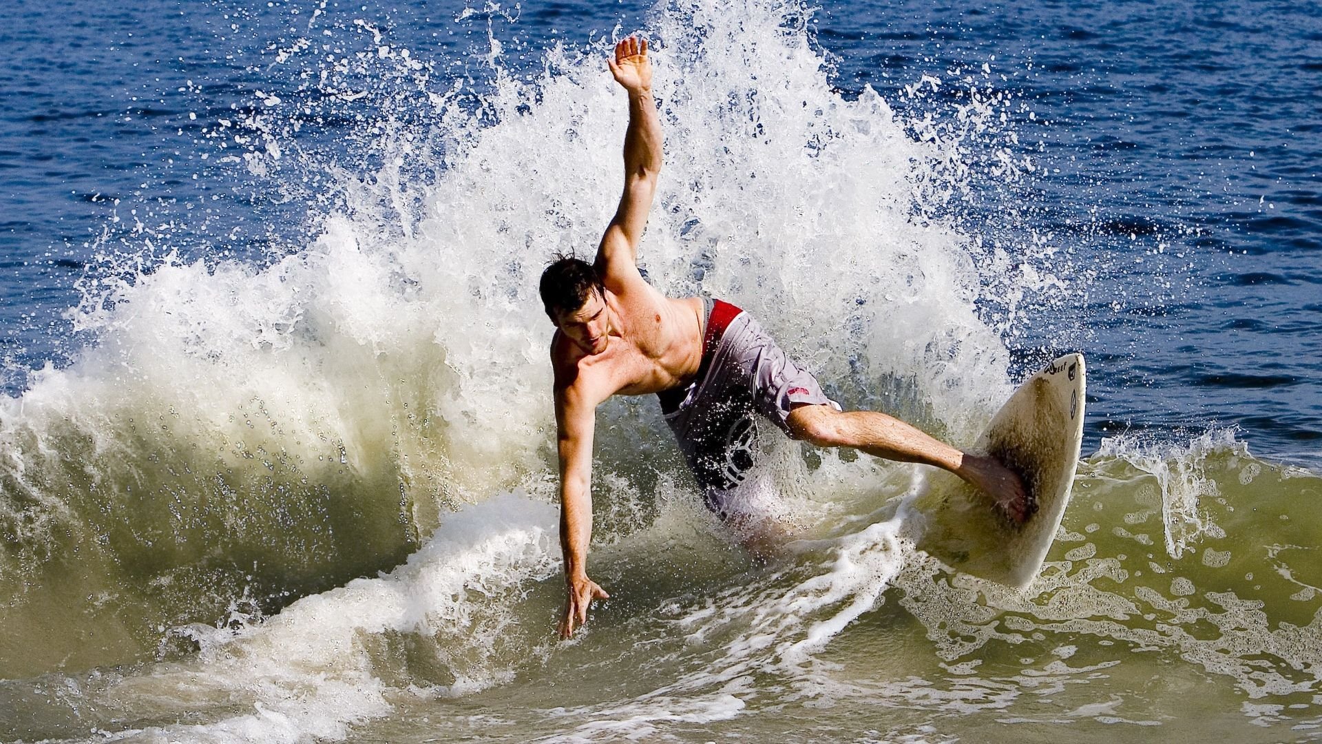 英雄联盟 知名解说回归赛场受关注，英雄联盟十大解说